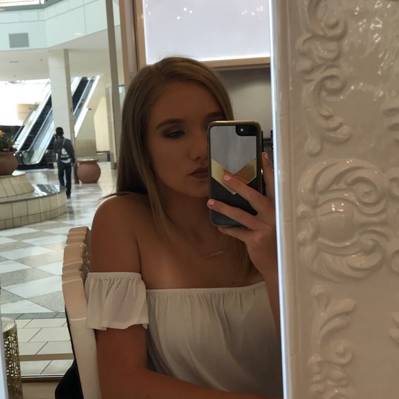 claudia_lyons